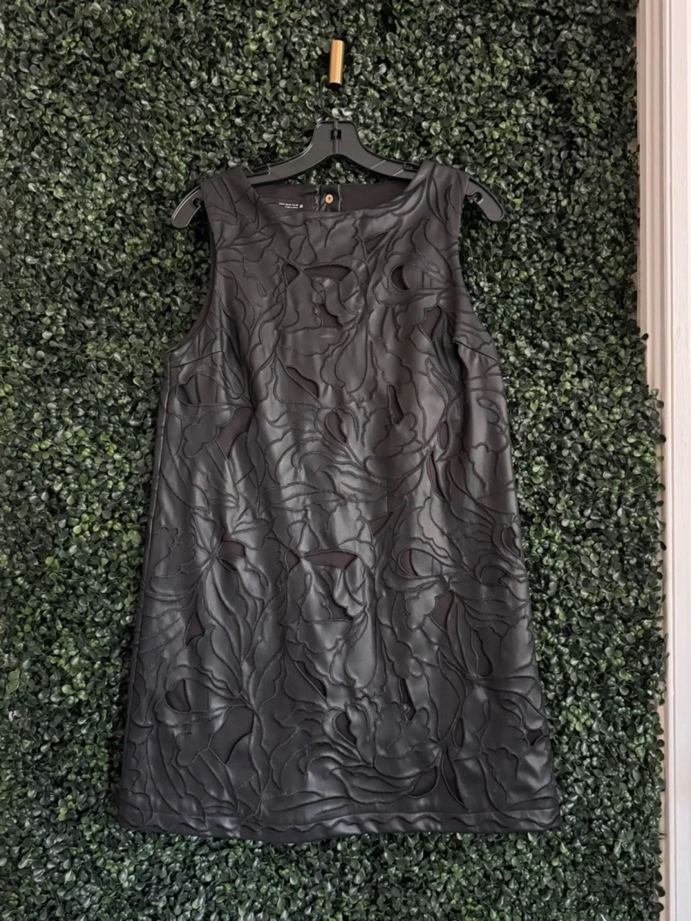 Zara Black Cut-Out Floral Faux-Leather Sleeveless Shift Dress - Picture 5 of 8